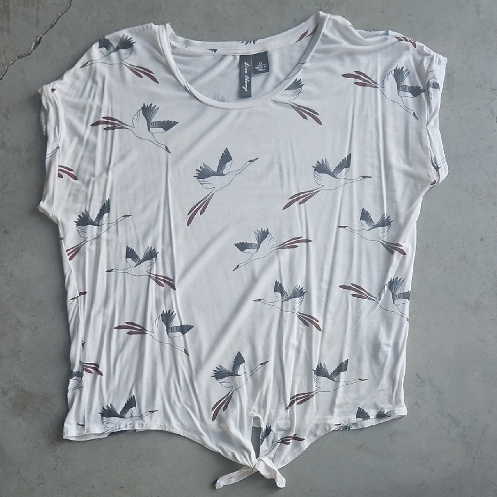 Women's White Crane Bird Print Top Tie Knot Front